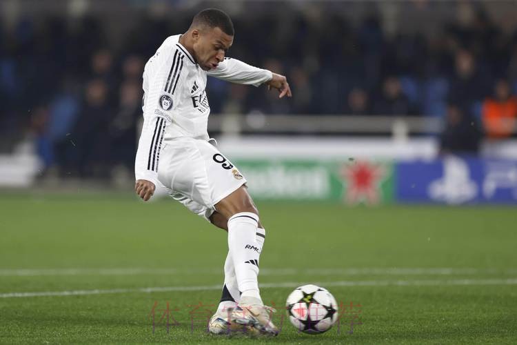 西媒:皇马内部没有问题 未来两场比赛将非常关键